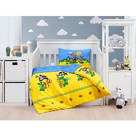 Children's Bedding Mole and Strawberries