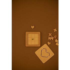 'Love' tic-tac-toe, Babai